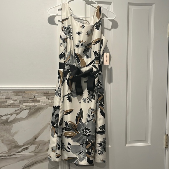 dressbarn Dresses & Skirts - Short dress